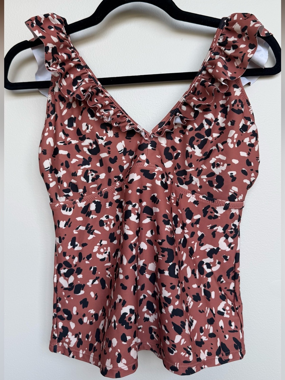 Old Navy Rust Leopard Ruffle V-Neck Tankini - Picture 3 of 6